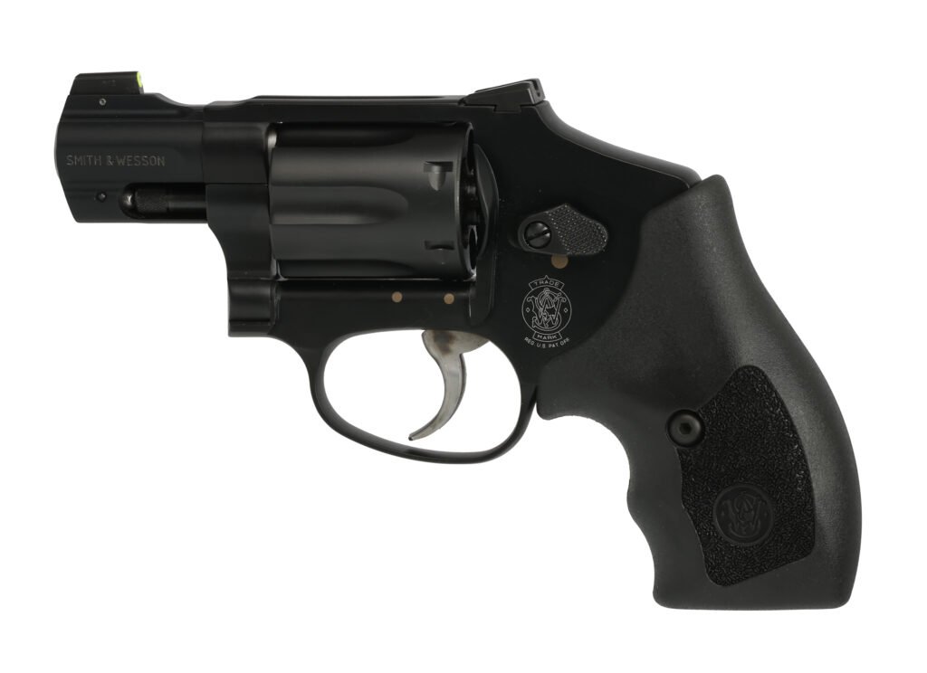 Smith and Wesson 432 UC 32 H&R Mag